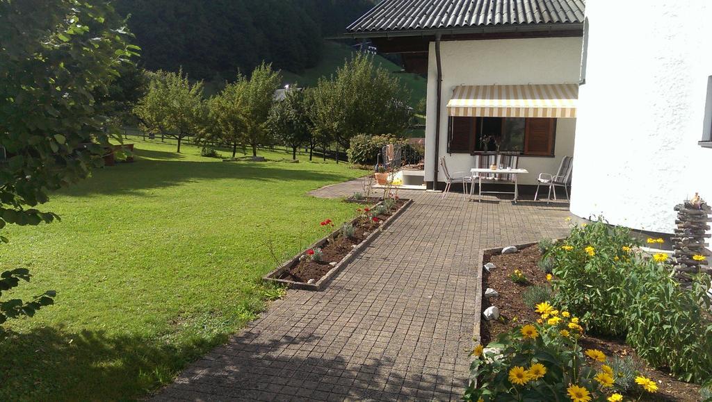 Pension Karolin Vandans Bagian luar foto