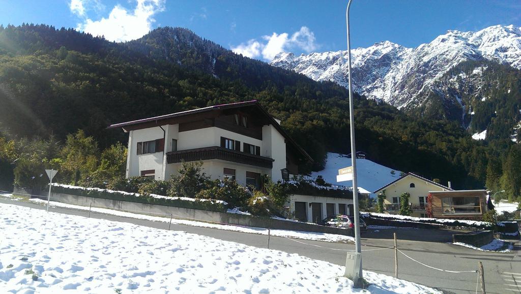 Pension Karolin Vandans Bagian luar foto